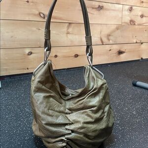 Sondra Roberts Elegant Olive-Tan Leather Shoulder Bag